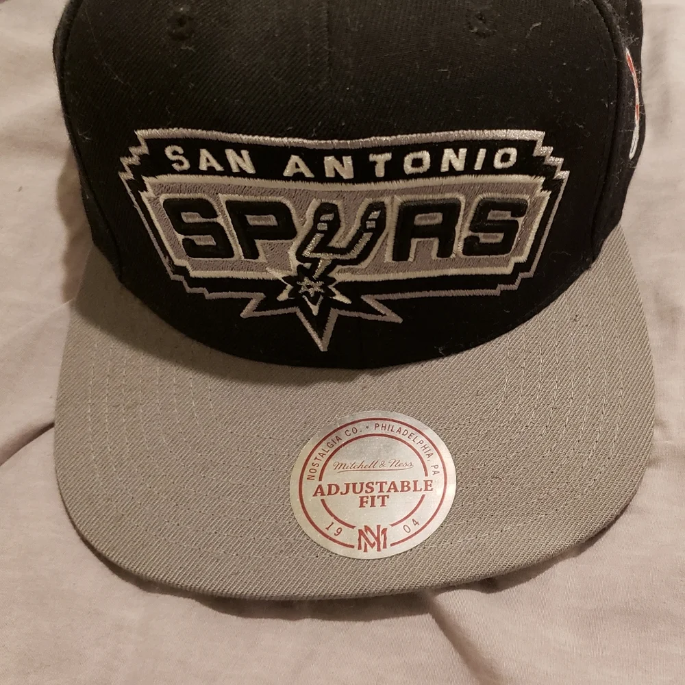 San Antonio Spurs MN XL Logo Snapback - Mitchell & Ness - Picture 1 of 9